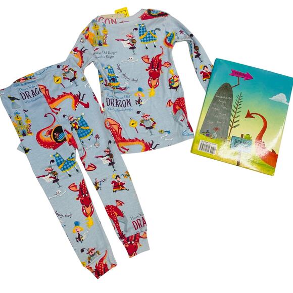 NWT Books to Bed Size 3 There Was an Old Dragon Who Swallowed a Knight - Picture 3 of 5